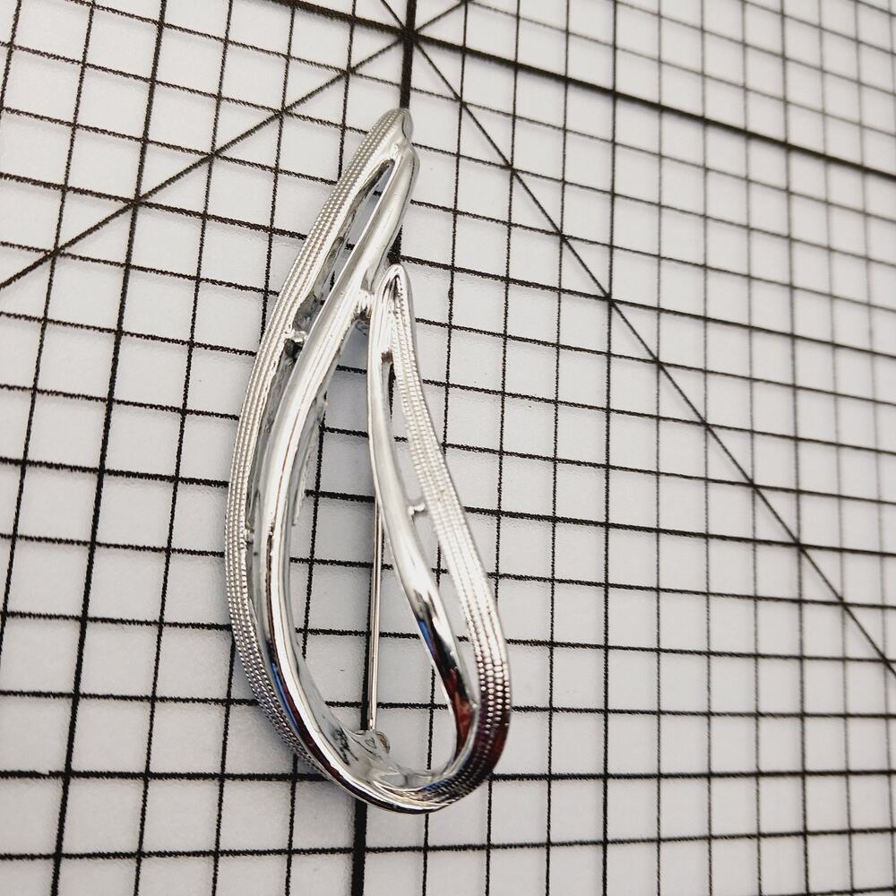 Brooch Pin VTG Sarah Coventry Brooch Silver Tone Modernist Abstract Leaf 90s